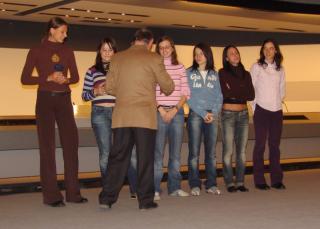 Gino Brizzi premia le sue atlete
